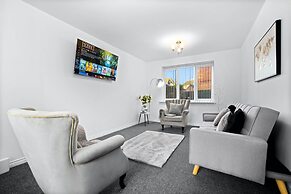 House - Sleeps 6, Garden & Free Parking