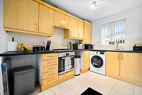 House - Sleeps 6, Garden & Free Parking