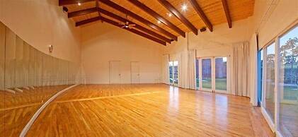 Asclepios Wellness & Healing Retreat