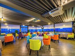 HOWDY SMART HOTEL