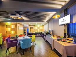 HOWDY SMART HOTEL