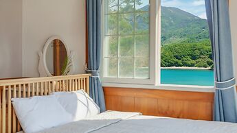Geoje Come and Stay Pension