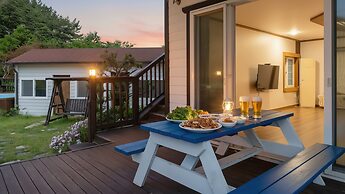 Geoje Come and Stay Pension