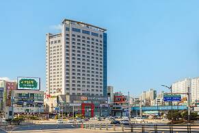 THE SKY HOTEL