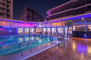 Grand Ambassador Hotel