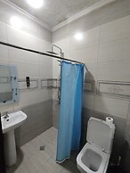 Ekm Hotel