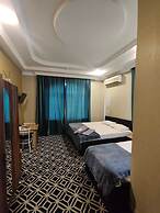 Ekm Hotel