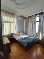 Ekm Hotel