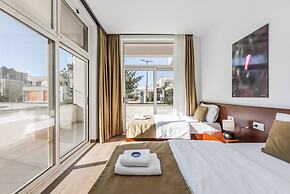 Spacious Apartment by the Beach - Tulipani