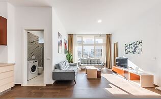 Spacious Apartment by the Beach - Tulipani