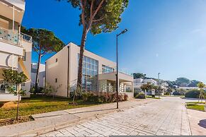 Spacious Apartment by the Beach - Tulipani