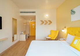 Bloom Hotel - DLF Cyber City