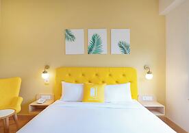 Bloom Hotel - DLF Cyber City