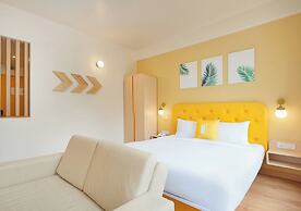 Bloom Hotel - DLF Cyber City