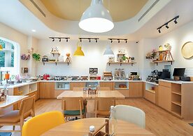Bloom Hotel - DLF Cyber City