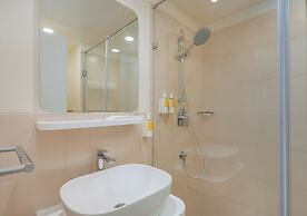 Bloom Hotel - DLF Cyber City