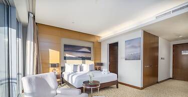 LUX  The EMAAR Fashion Avenue Studio 2