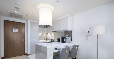 LUX  The EMAAR Fashion Avenue Studio 2