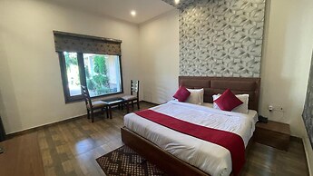 Crestmont Manral Resort Jim Corbett