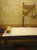 Klov Resort & Spa