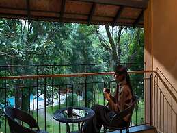 Klov Resort & Spa