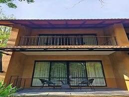 Klov Resort & Spa