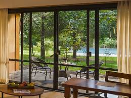 Klov Resort & Spa