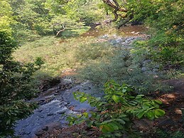 Klov Resort & Spa