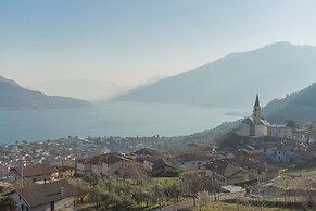 Valarin Luxury Apartments & Wellness by Rent all Como