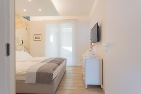 Valarin Luxury Apartments & Wellness by Rent all Como