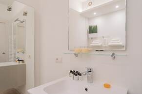 Valarin Luxury Apartments & Wellness by Rent all Como