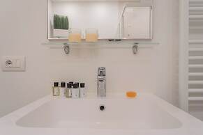 Valarin Luxury Apartments & Wellness by Rent all Como