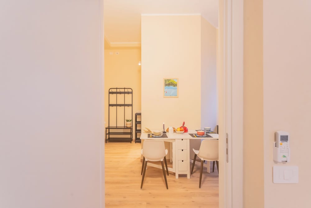 Simar Apartments nearby Como S.G. Train Station by Rent all Como