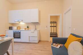 Simar Apartments nearby Como S.G. Train Station by Rent all Como