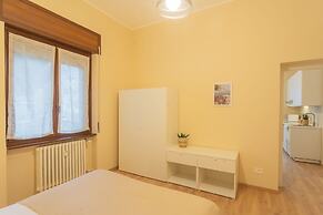 Simar Apartments nearby Como S.G. Train Station by Rent all Como