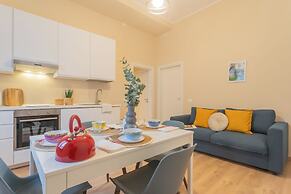 Simar Apartments nearby Como S.G. Train Station by Rent all Como
