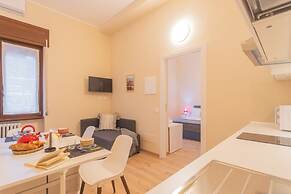 Simar Apartments nearby Como S.G. Train Station by Rent all Como