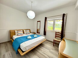 Vilamoura Nautilus With Pool by Homing
