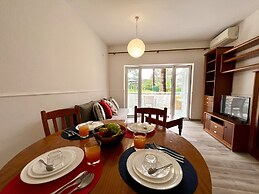 Vilamoura Nautilus With Pool by Homing