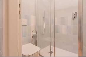 Simar Apartments Nearby Como S G Train Station