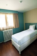 BREEZE HOTEL