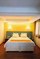 BREEZE HOTEL