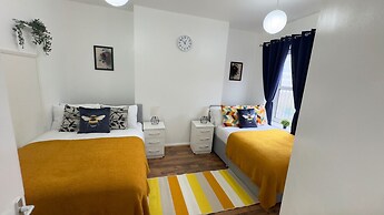 Apartment Sleeps 6 With Ensuite
