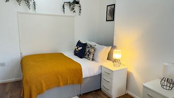 Apartment Sleeps 6 With Ensuite
