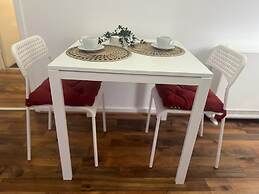 Apartment Sleeps 6 With Ensuite