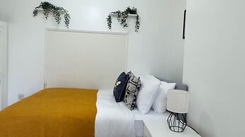 Apartment Sleeps 6 With Ensuite