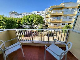 Quarteira Central 2 by Homing