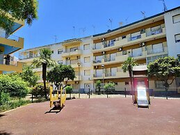 Quarteira Central 2 by Homing