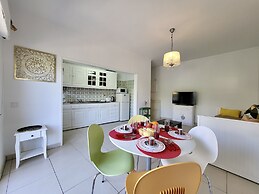 Quarteira Central 2 by Homing