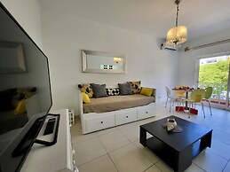 Quarteira Central 2 by Homing
